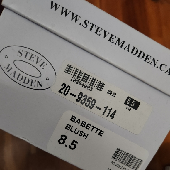 Steve Madden Beige and Black Flats - Picture 4 of 4